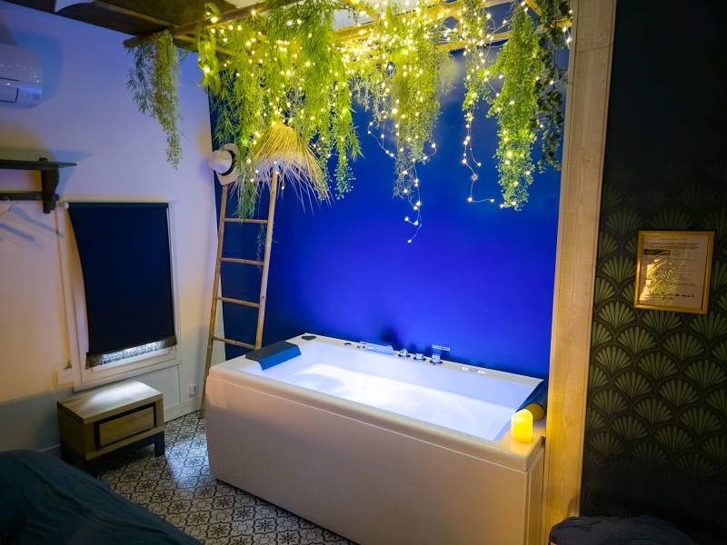 JACUZZI appartement Youmi massage  sur rendez vous